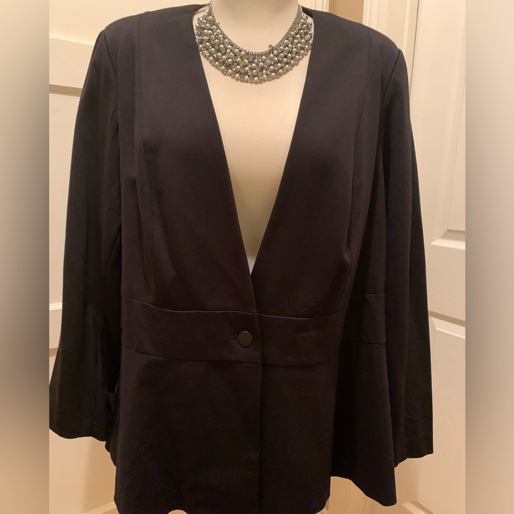 Lane Bryant NWT black 1 button collarless blazer size 28